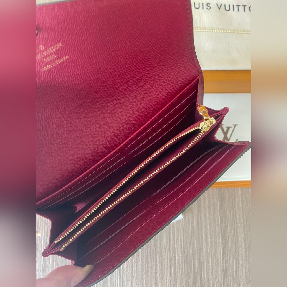 Louis Vuitton Monogram Sarah Wallet - Picture 9 of 10